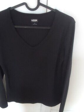 Lavon long sleeved t-shirt. (size Large)